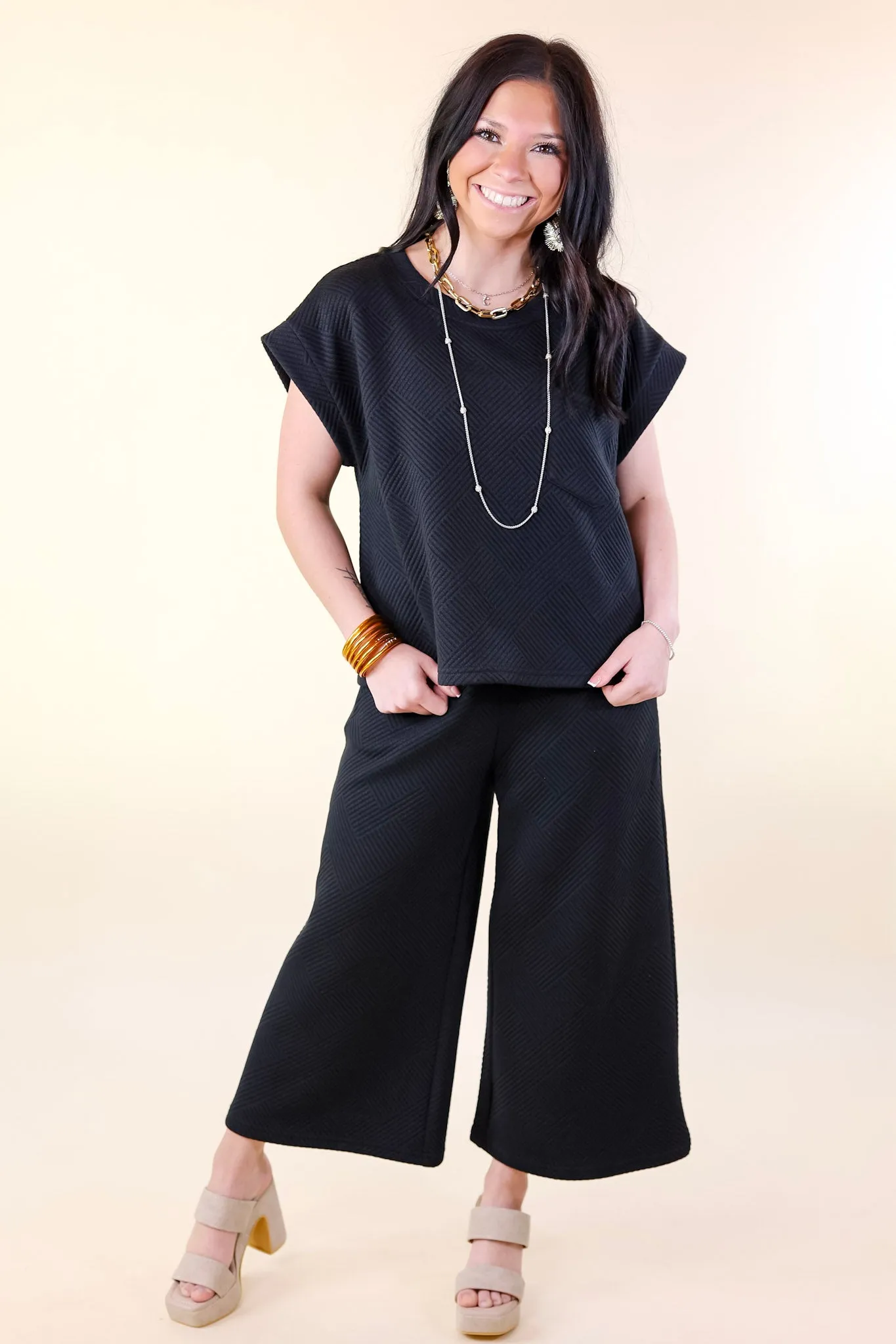 Glamour on the Go Textured Wide Leg Pant in Black