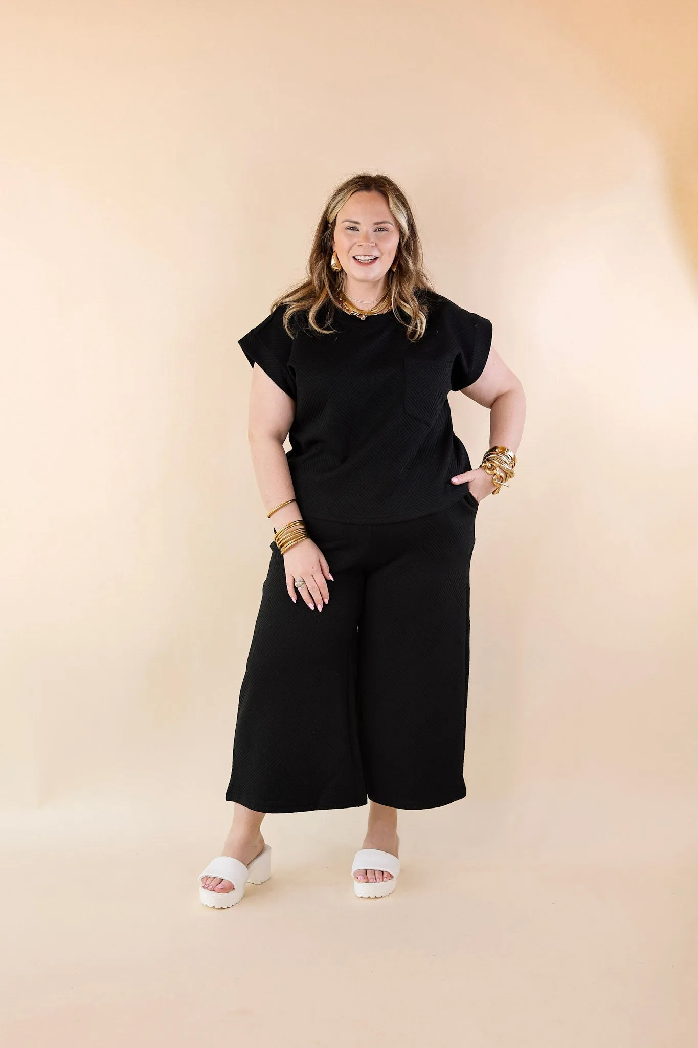 Glamour on the Go Textured Wide Leg Pant in Black