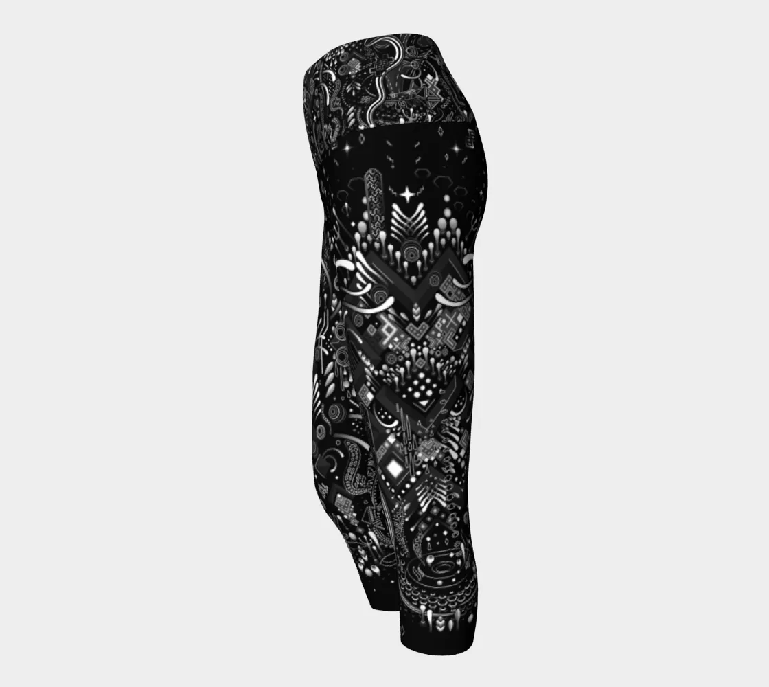 Jungle Monochrome Yoga Capris | TAS