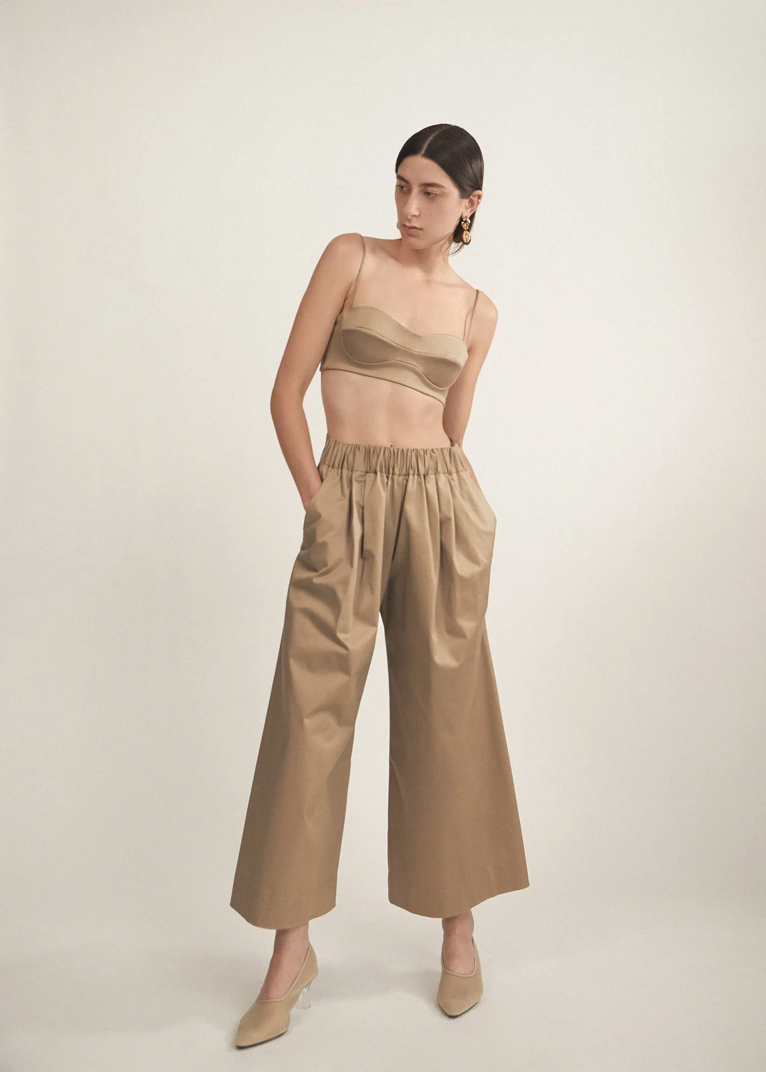 Odile Pant, Pebble